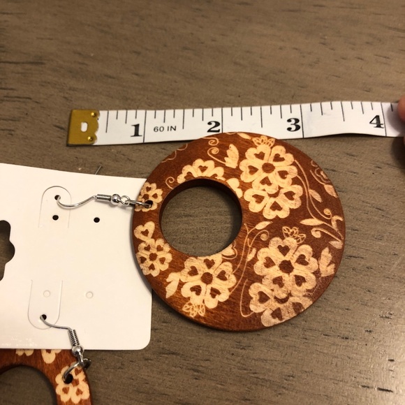 Floral Wooden Brown and Tan Circular Fashion Jewelry Earrings - Picture 8 of 8